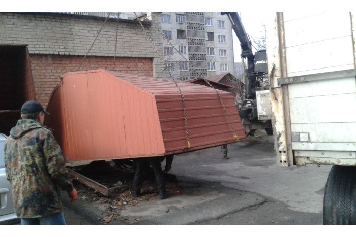 Сьогодні продовжено демонтаж металевих гаражів