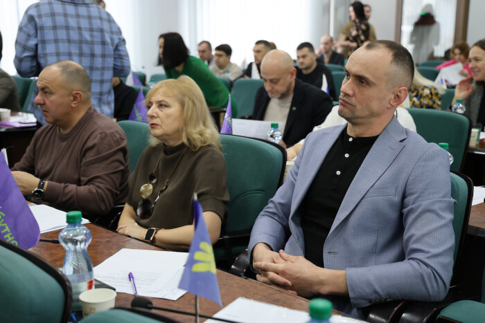 Депутати Луцької міської ради звернулись до уряду щодо повного фінансування з державного бюджету оплати праці педагогів та соціальних працівників