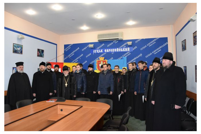 У Луцькій міській раді лунали колядки