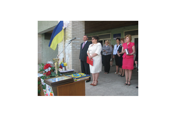 Сьогодні для луцьких школярів пролунав Останній дзвоник