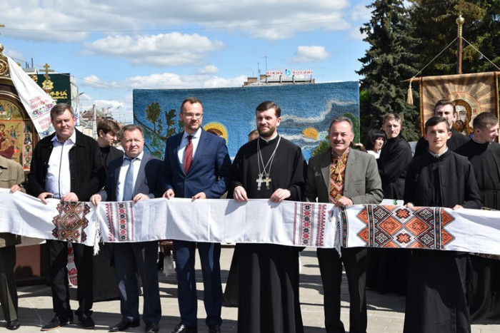 VІІІ Всеукраїнський фестиваль вишитих рушників «Вишиті обереги єднання» у Луцьку