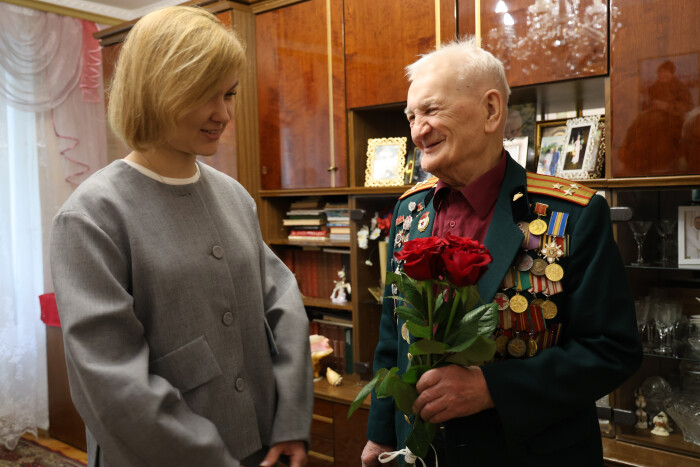 Секретар міської ради Катерина Шкльода привітала ветерана Олексія Ліхторовича з Днем пам&rsquo;яті та перемоги над нацизмом у Другій світовій війні