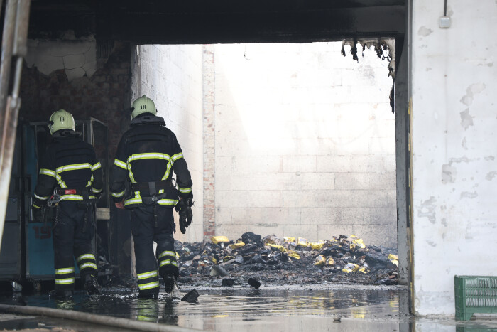 У Луцьку триває ліквідація наслідків ворожої атаки