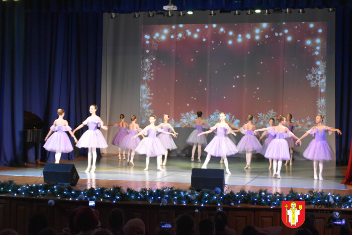 У Палаці культури міста Луцька відбулась різдвяно-новорічна імпреза балетної студії &ldquo;Жизель&rdquo;