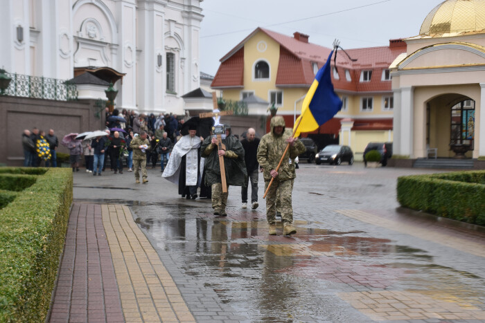 У Луцьку попрощалися із захисником України Віталієм Назарчуком 
