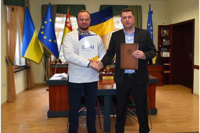 Луцький міський голова Ігор Поліщук підписав Меморандум про співпрацю з Сумами 