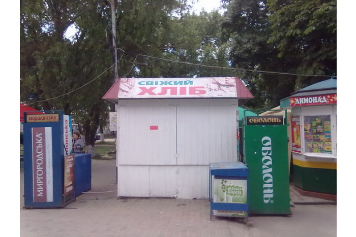 На території автостанції №1 демонтують ряд тимчасових споруд