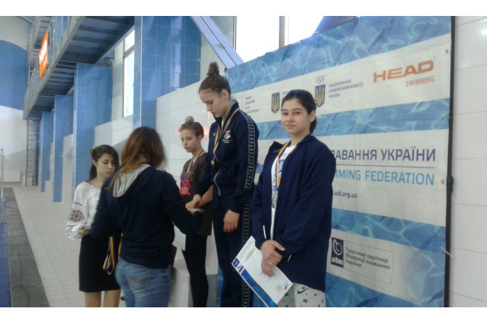 Лучани серед кращих на зимовому чемпіонаті України з плавання серед юніорів