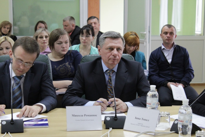 У ЦНАПі відбувається круглий стіл на тему: «Реформування системи адміністративних послуг в Україні: виклики та перспективи»