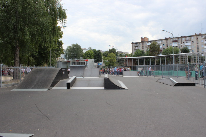 На березі річки Сапалаївка відкрили відпочинкову зону для лучан