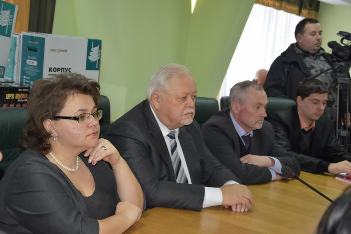Луцькі школи та садочки отримали нову комп'ютерну техніку
