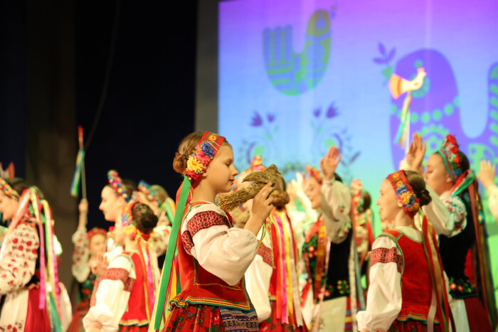У Луцьку відбулося святкове&nbsp;фольклорно-обрядове дійство &laquo;Ой весна, весна, днем красна&raquo;&nbsp;