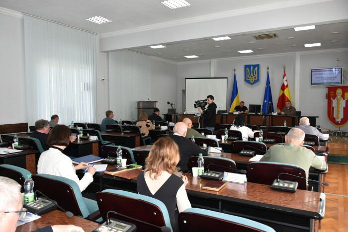 Внесено зміни до рішення виконкому про організацію паркувального майданчика на вулиці Богдана Хмельницького