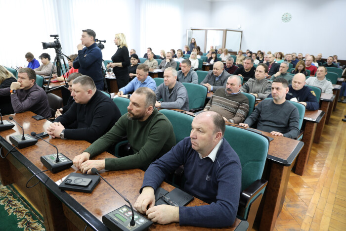 &ldquo;Поліпшити роботу щодо чищення тротуарів в наступному сезоні&rdquo;, &ndash; міський голова голова під час оперативної наради