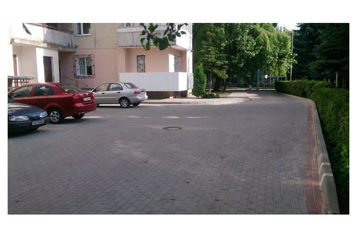 Відремонтовано двори на проспекті Волі, 22 та 37, 39, 39а