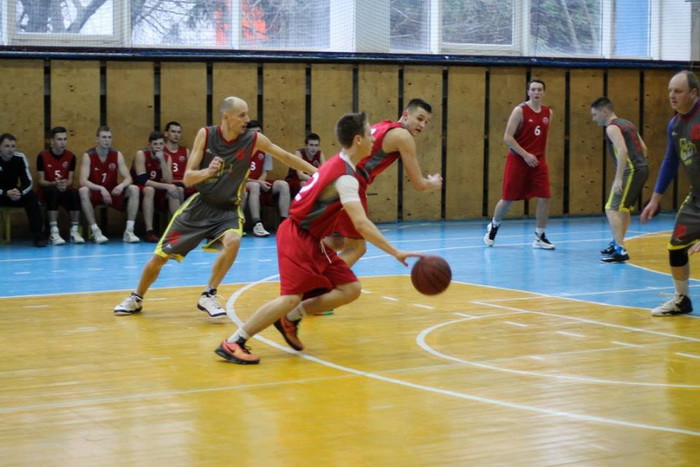 Аматорська баскетбольна Ліга Луцька у розпалі