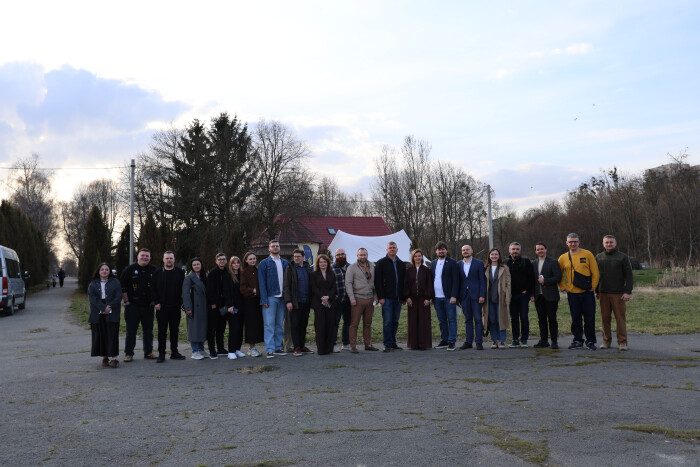 Члени Ради з молодіжних питань при Президентові України побували у Луцькому молодіжному центрі 	