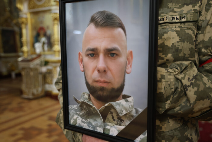 У Луцьку попрощалися з полеглим захисником Євгеном Писаренком