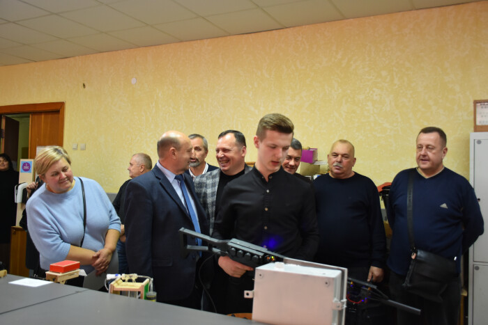 Юні науковці, інженери та творча молодь представили свої роботи на виставці у ПУМі