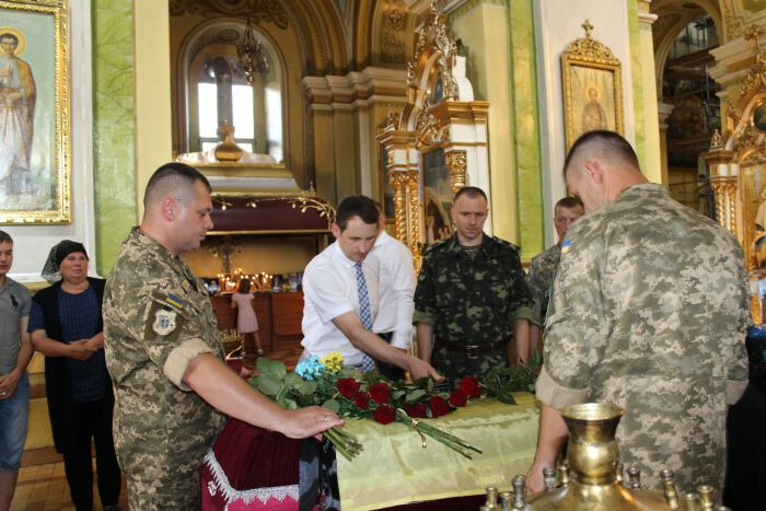 У Луцьку попрощалися з загиблим військовослужбовцем Валерієм Янчуком