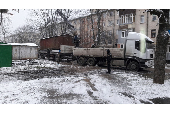 Продовжується робота з демонтажу незаконно встановлених тимчасових споруд на території міста