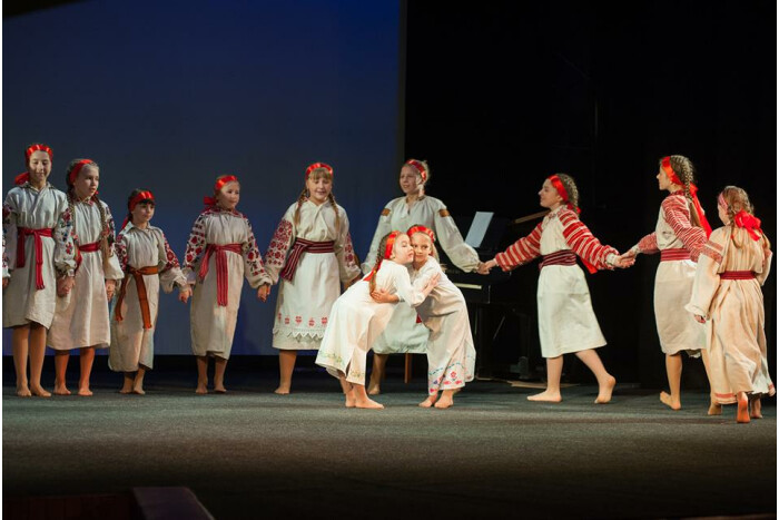 «На уродини до Лесі»