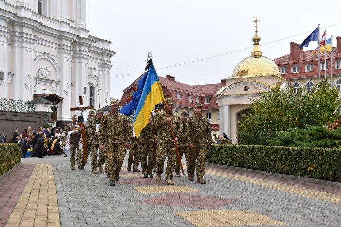 У Луцьку попрощалися із захисниками Вадимом Глобою та Миколою Язиніним