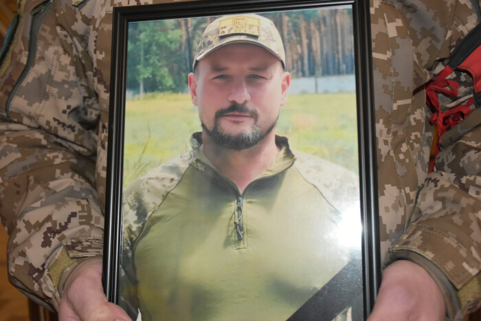 У Луцьку провели в останню дорогу полеглого Героя Юрія Смикала