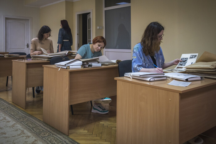 Перша українка-сенаторка та боротьба за відродження &ldquo;Пласту&rdquo;: театр &ldquo;Гармидер&rdquo; працює над виставою про Олену та Ірину Левчанівських