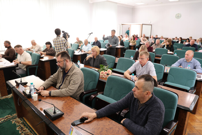 Члени виконавчого комітету ухвалили рішення про підвищення вартості проїзду в автобусах, що працюють на міських автобусних маршрутах