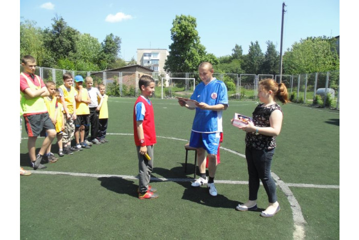 Спортивне життя у клубах за місцем проживання