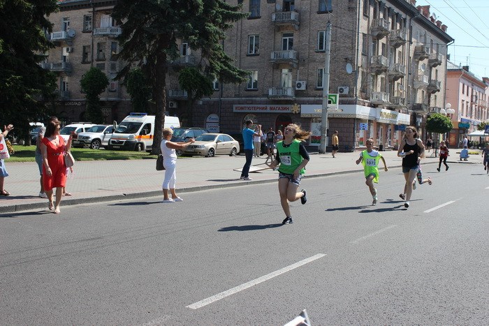 Олімпійський забіг юних лучан