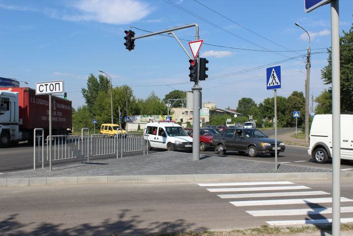 Сьогодні у тестовому режимі запрацював світлофор на перехресті Стрілецька-Ківерцівська-Набережна-Героїв УПА