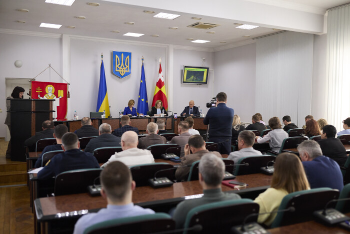 Протягом березня до відділу комунікацій &laquo;15-80&raquo; надійшло понад дві тисячі звернень громадян