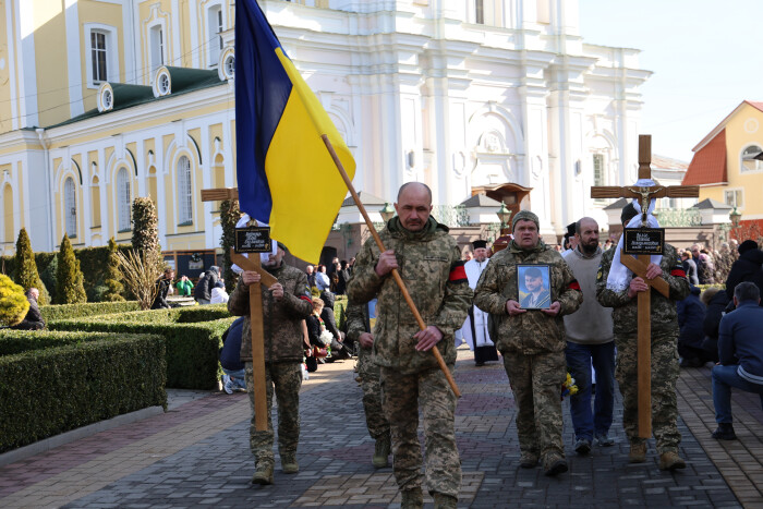 У Луцьку попрощалися з Героями Євгенієм Філясом та Тарасом Медведчуком