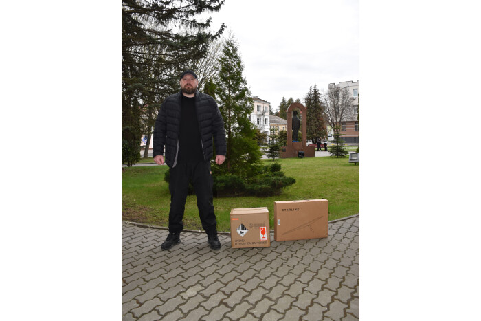 Для захисників передали чергову партію обладнання