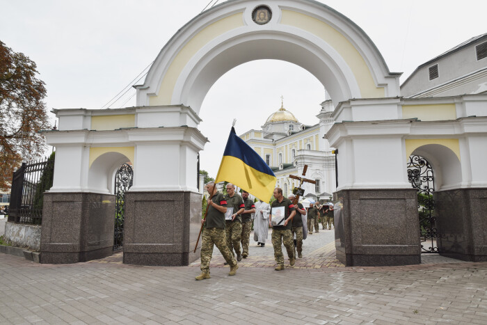 У кафедральному соборі Святої Трійці міста Луцька сьогодні попрощалися із загиблими захисниками України Наталією Кулацькою та Ігорем Тимчуком