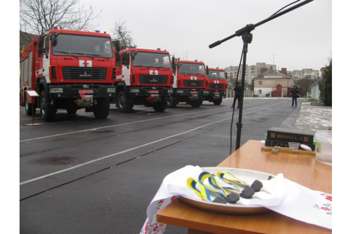 Луцькі пожежники отримали нову рятувальну техніку