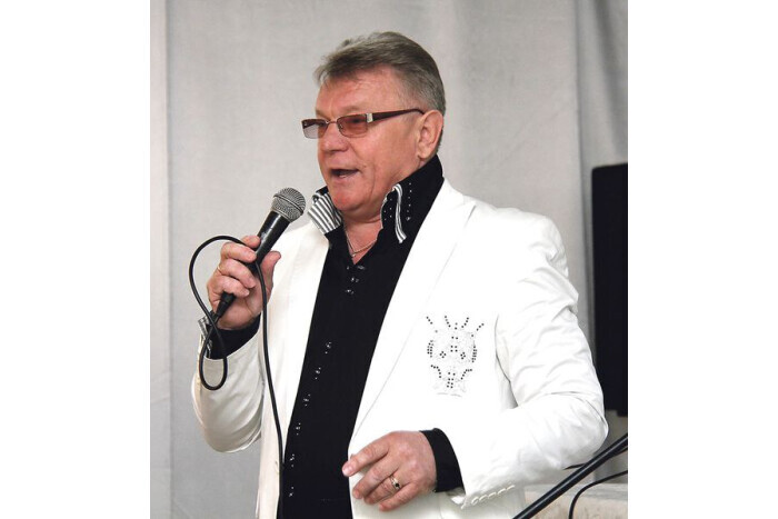 Луцька міська рада вітає&nbsp;з днем народження Почесного громадянина Луцька, талановитого вокаліста, композитора, народного артиста України &mdash; Василя Адамовича Чепелюка