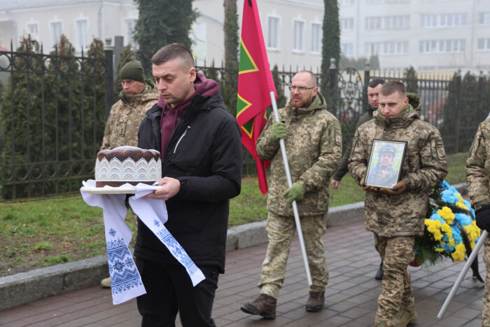 У Луцьку попрощалися з Героєм Михайлом Чернюком