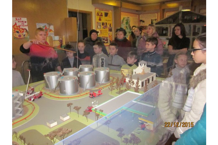 Дітям розповіли про історію становлення пожежно-рятувальних формувань