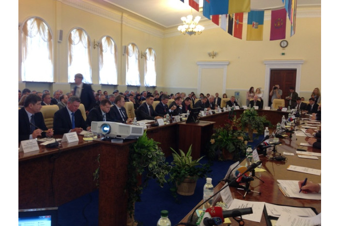 Міський голова Микола Романюк перебуває у Києві