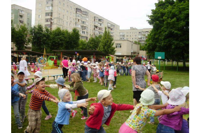 У Луцьку   функціонує  7 чергових дошкільних навчальних закладів  у різних мікрорайонах міста