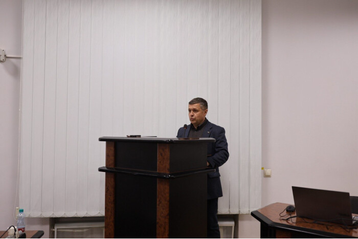 Члени виконавчого комітету підтримали рішення про підвищення вартості проїзду у електротранспорті. Від завтра він становитиме 12 грн