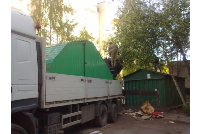 Про проведення демонтажів незаконно розміщених споруд на території міста
