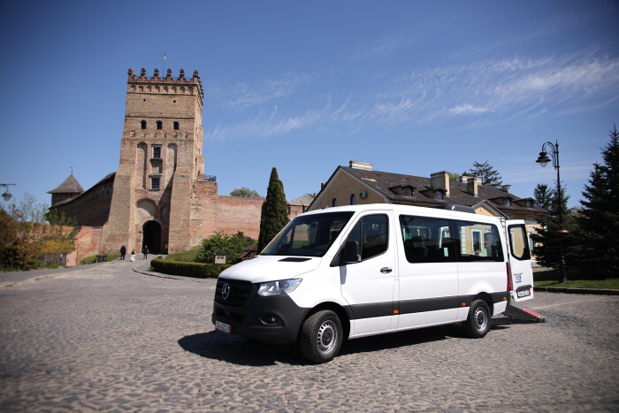 Луцька громада отримала новенький Mersedes-Benz Sprinter від німецького міста-партнера Швайнфурт