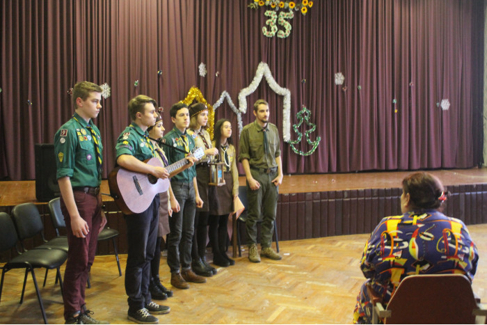 Вифлеємський вогонь миру у Луцькому геріатричному пансіонаті