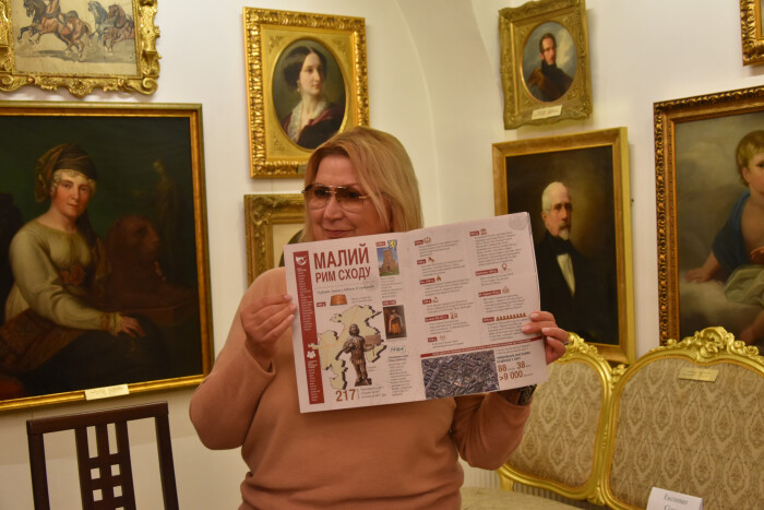 У Художньому музеї презентували нову книгу з серії «Бібліотека газети «День» та спецвипуск глянцевого журналу «Маршрут №1. Луцьк»