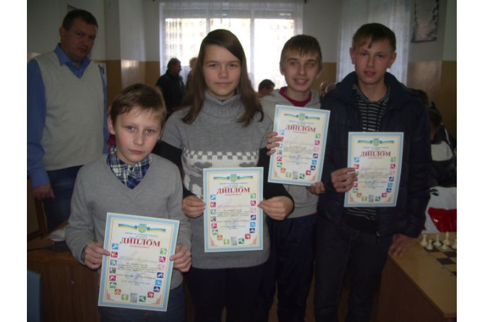 У “Білій турі” відбувся чемпіонат з шашок серед юнаків та дівчат
