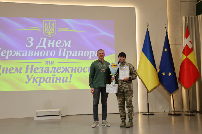Секретар міської ради Андрій Разумовський вручив Почесні відзнаки з нагоди 35-річчя Незалежності України